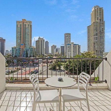 Готель Studio 100 Meters From Beach At Surfers Paradise Голд-Кост Екстер'єр фото